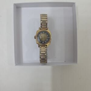Vintage Timex Women's Manual Wind Date Gold Water Resistant UFO Dial As Is